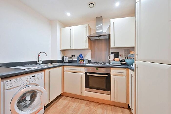 1 Bedroom Flat For Sale In Midland Road, Hemel Hempstead, HP2