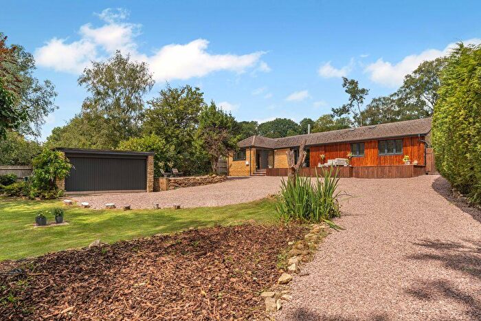 4 Bedroom Detached Bungalow For Sale In The Orchard, Lower Farm Lane, Mollington, OX17