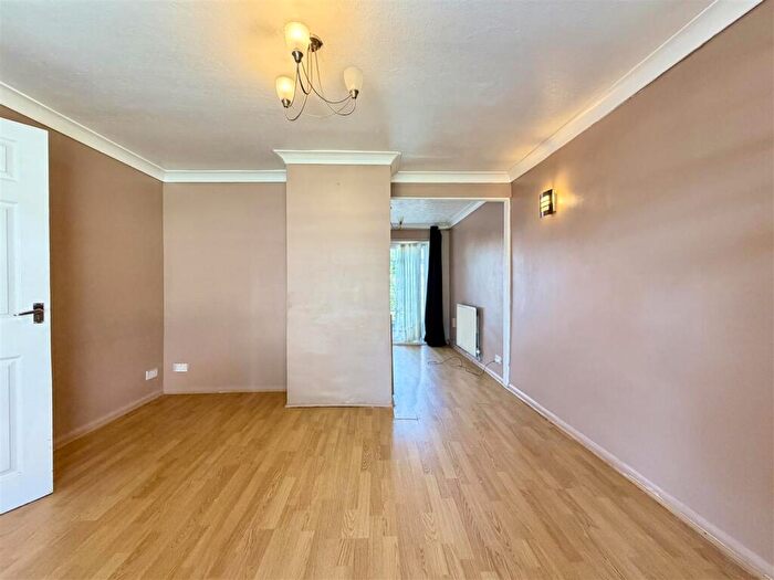 3 Bedroom Terraced House To Rent In Perry Spring, Harlow, CM17