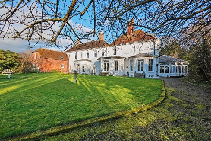 1 Bedroom Apartment For Sale In The Mount, London Road, Faversham, Kent, ME13