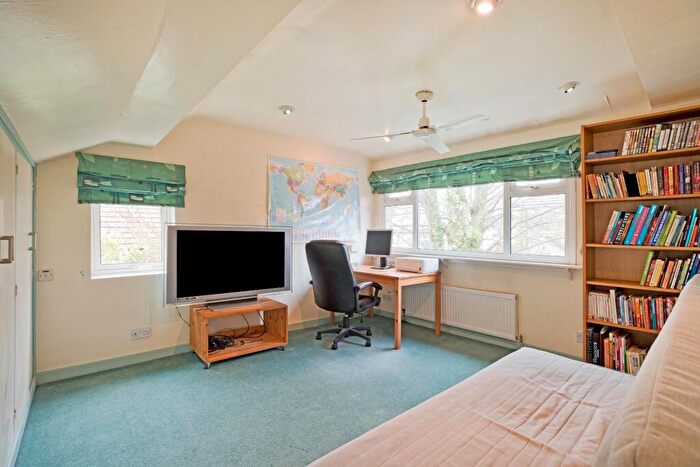 4 Bedroom Detached House For Sale In Wrexham Road, Burley In Wharfedale, LS29