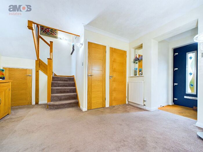 4 Bedroom Detached House For Sale In Green Lane, Eastwood, Leigh-On-Sea Essex, SS9
