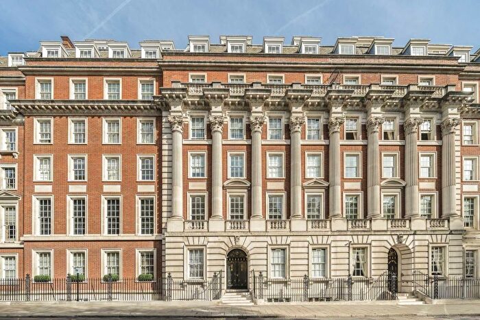 2 Bedroom Flat To Rent In Grosvenor Square, Mayfair, W1K