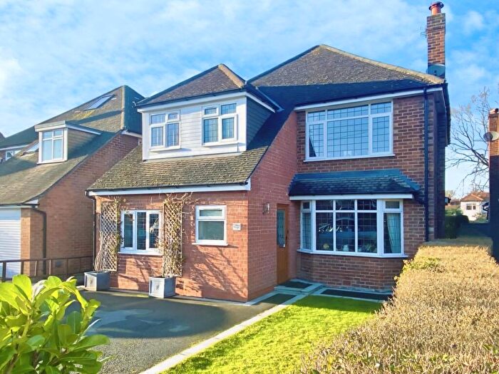 3 Bedroom Detached House For Sale In Fairbourne Drive, Wilmslow, SK9