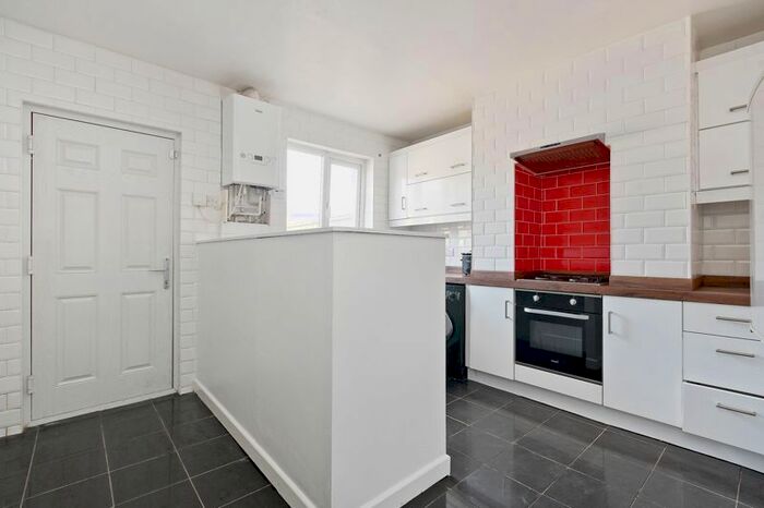 2 Bedroom Terraced House To Rent In Brinsworth Road, Catcliffe, Rotherham, S60