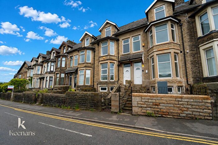 5 Bedroom Terraced House To Rent In Westgate, Burnley, BB11