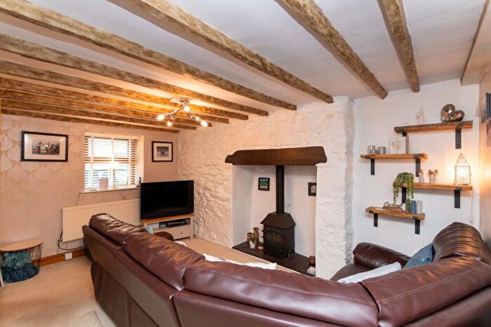 4 Bedroom Semi-Detached House For Sale In Carneddi Road, Carneddi, Bethesda, Bangor, LL57