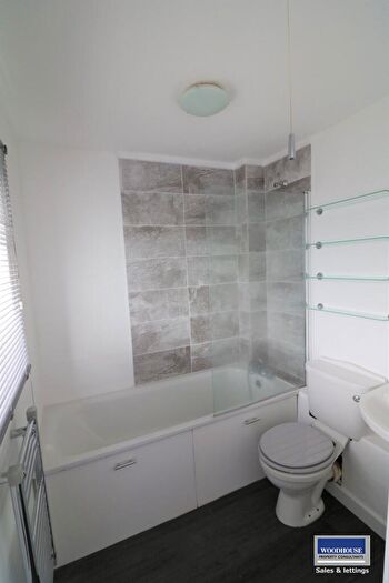 1 Bedroom Flat To Rent In Berners Way, Broxbourne, EN10