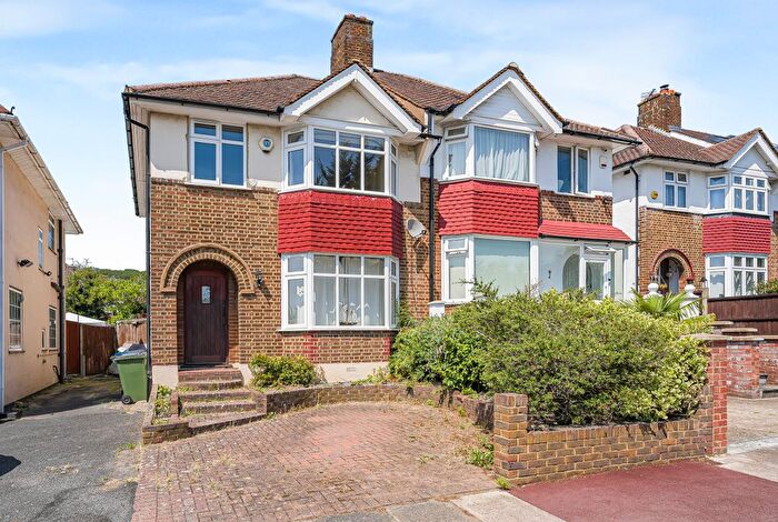 3 Bedroom Semi-Detached House For Sale In Rochester Way, Eltham, SE9