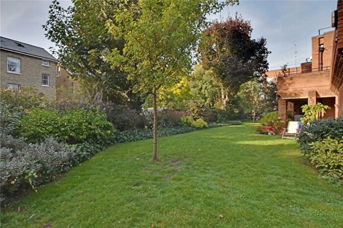 1 Bedroom Flat For Sale In Peabody Close, Devonshire Drive, Greenwich, London, SE10