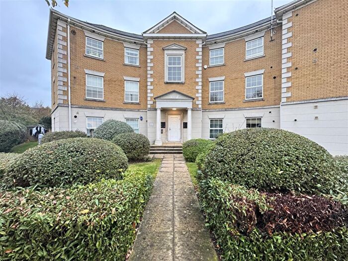 2 Bedroom Flat To Rent In Queen Marys Court, Harrison Road, Waltham Abbey, EN9