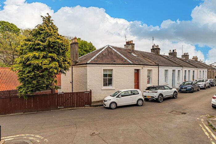 2 Bedroom End Of Terrace House For Sale In Coltbridge Avenue, Edinburgh, EH12