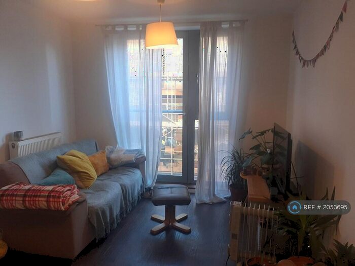 2 Bedroom Flat To Rent In Armidale Place, Bristol, BS6