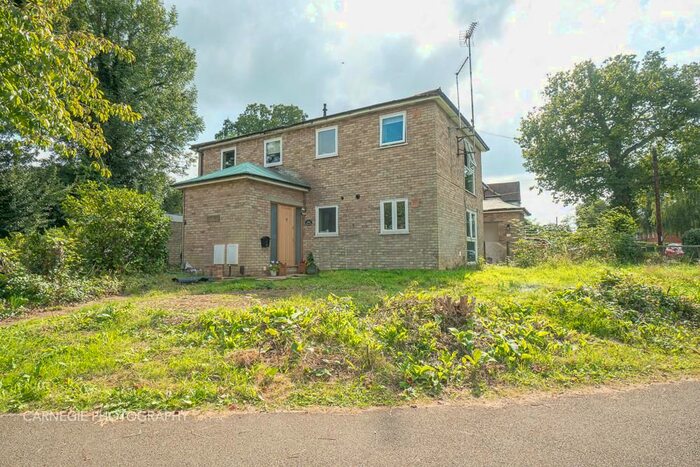 2 Bedroom Maisonette To Rent In Applecroft Road, Welwyn Garden City, AL8