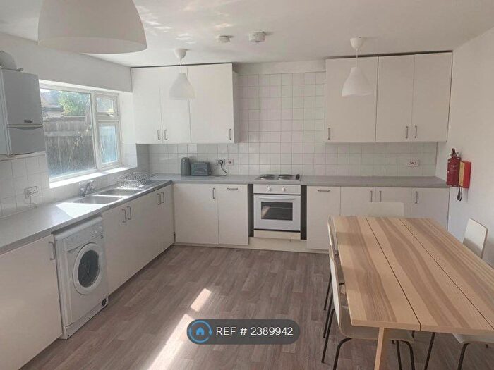 5 Bedroom Terraced House To Rent In Sherbourne Close, Cambridge, CB4