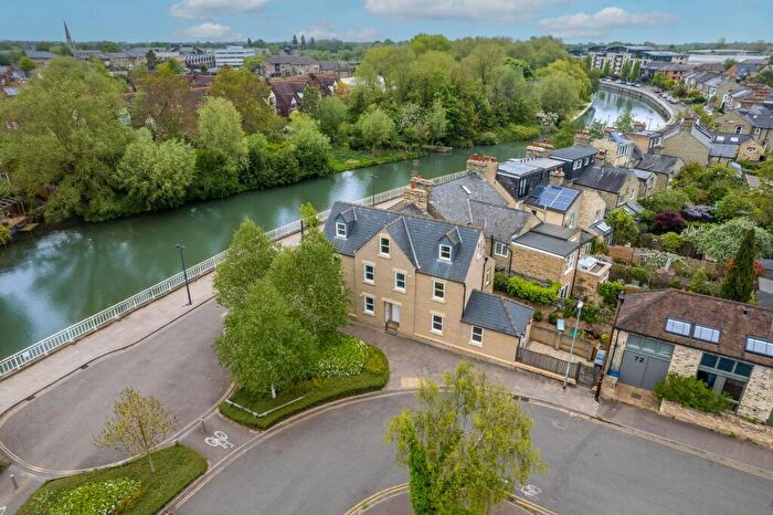 5 Bedroom End Of Terrace House For Sale In Abbey Road, Cambridge, CB5