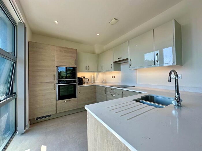 1 Bedroom Apartment For Sale In Vista, Mount Road, Poole, Bournemouth Christchurch Poole, BH14