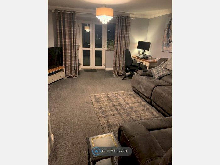 3 Bedroom End Of Terrace House To Rent In Hills Close, Mexborough, S64