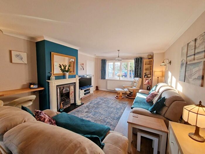 3 Bedroom Detached House For Sale In Brickwall Close, Burnham-On-Crouch, CM0