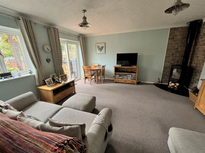 3 Bedroom Terraced House For Sale In Salway Drive, Salwayash, Bridport, DT6