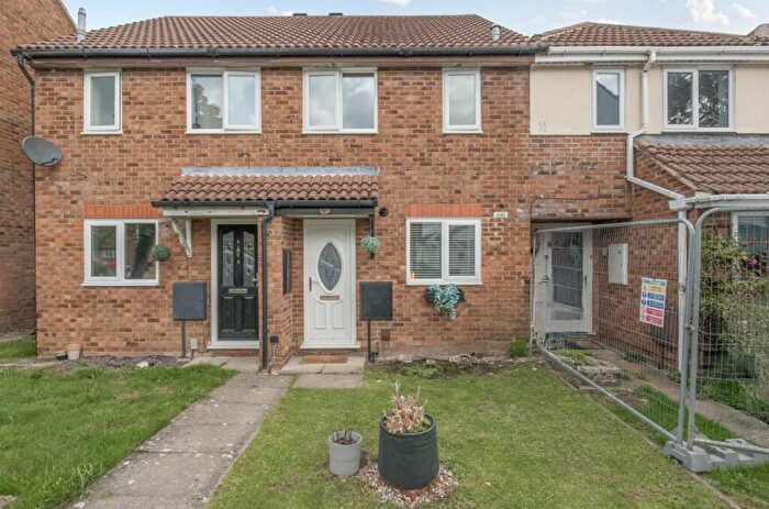 2 Bedroom Terraced House For Sale In Osprey Close, Covingham, Swindon, SN3