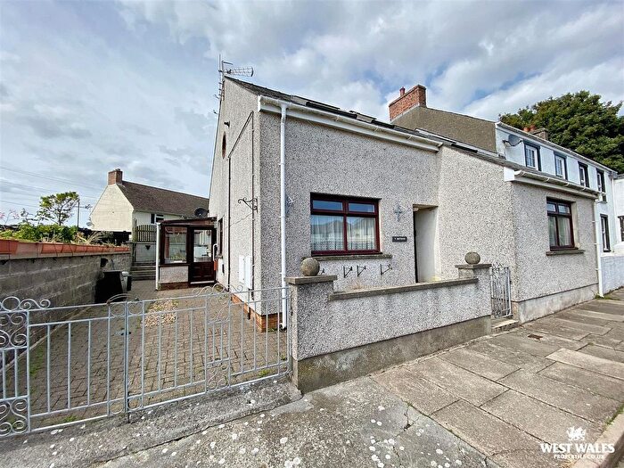 4 Bedroom End Terrace House For Sale In Golden Hill Road, Pembroke, SA71