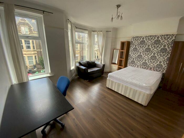 2 Bedroom Flat To Rent In Claude Road, Roath, Cardiff, CF24