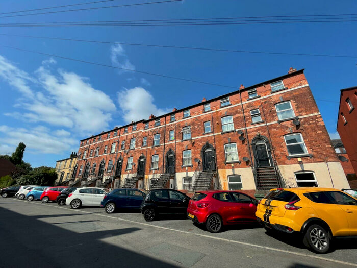 1 Bedroom Apartment To Rent In Ground Floor Flat, Providence Avenue, Leeds, West Yorkshire, LS6