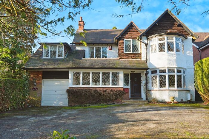 4 Bedroom Detached House For Sale In Twatling Road, Birmingham, B45