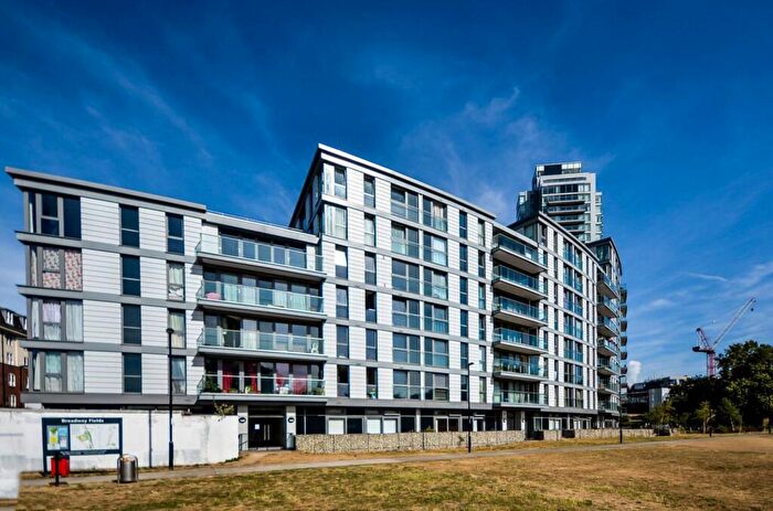 3 Bedroom Flat To Rent In Seager Place, Deptford, London, SE8