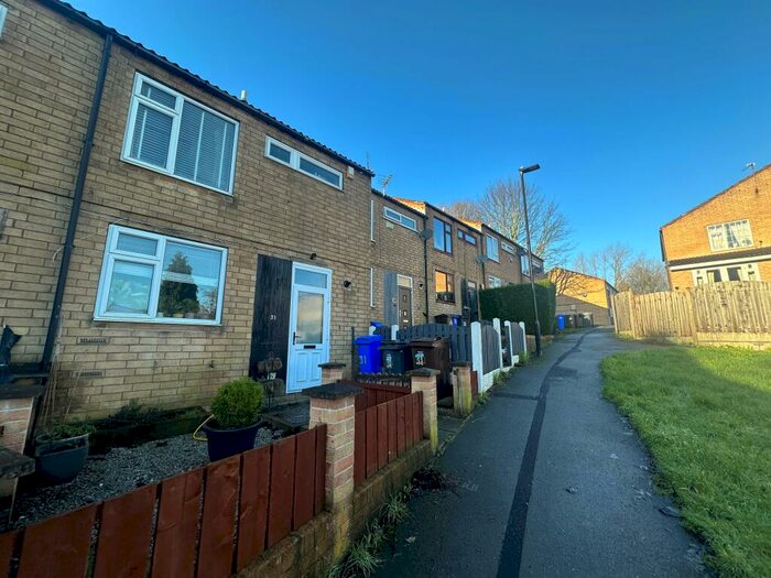 2 Bedroom Town House To Rent In Garland Croft, Westfield, Sheffield, S20