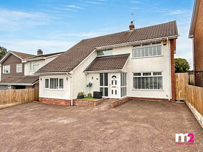3 Bedroom Detached House For Sale In Fairfield, Penperlleni, Pontypool, NP4