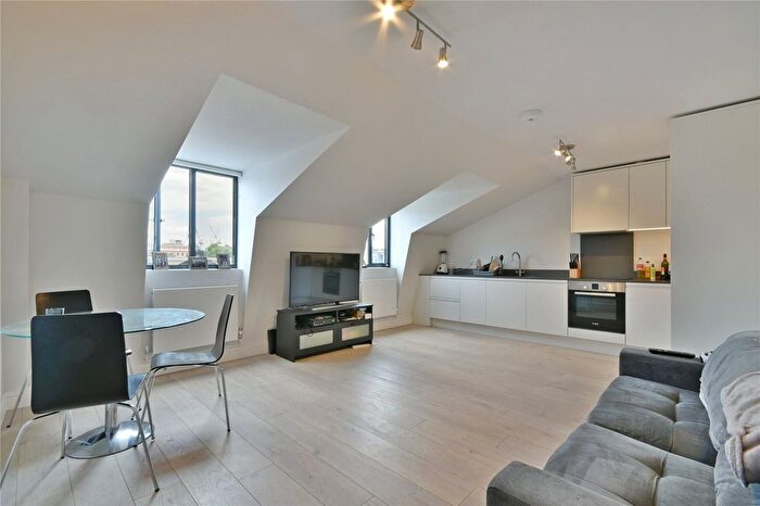 2 Bedroom Flat To Rent In Camden High Street, Camden Town, NW1