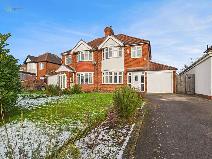 3 Bedroom Semi Detached House For Sale In Chester Road, Castle Bromwich, Birmingham, B36