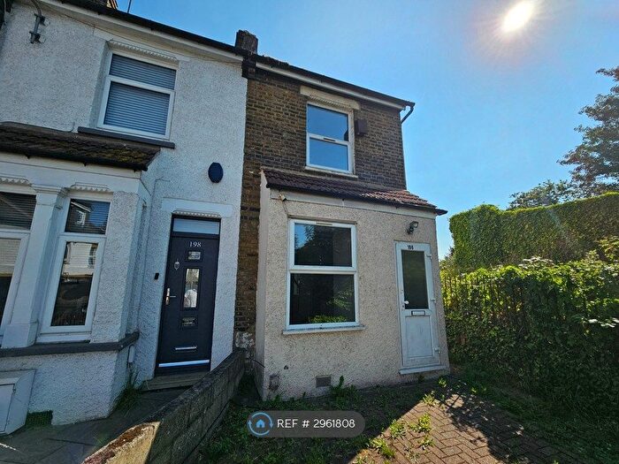 2 Bedroom Semi-Detached House To Rent In Selsdon Road, South Croydon, CR2