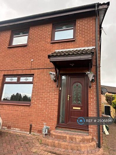 3 Bedroom Semi-Detached House To Rent In Linacre Drive, Glasgow, G32