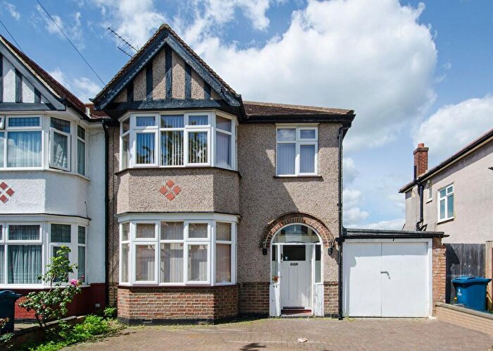 3 Bedroom Semi Detached House To Rent In The Avenue, Pinner, HA5