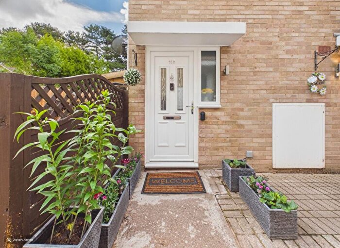2 Bedroom Maisonette For Sale In Sutton Four Oaks, Sutton Coldfield, B75