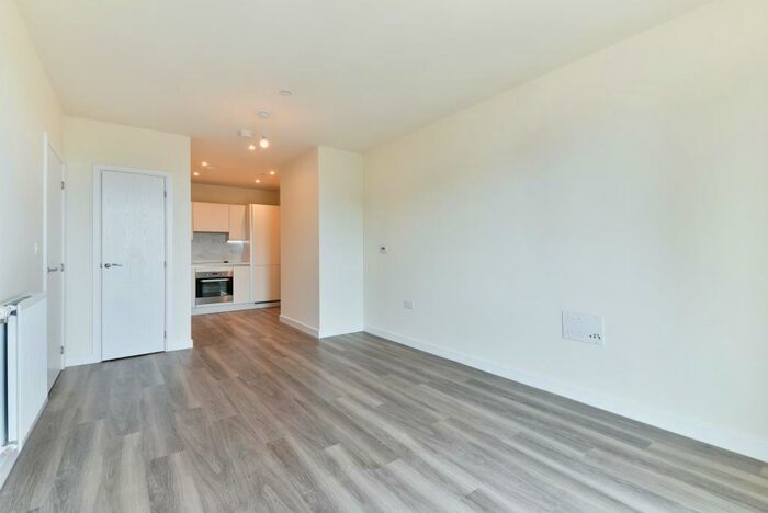 1 Bedroom Apartment To Rent In North End Road, Wembley, London, HA9