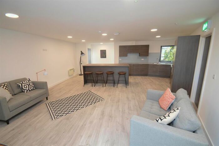 5 Bedroom Flat To Rent In Frederick Road, Selly Oak, Birmingham, B29