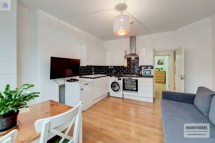 3 Bedroom Maisonette To Rent In Springdale Road, Stoke Newington, N16