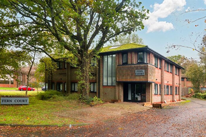 1 Bedroom Flat To Rent In Fern Court, Forest Road, PO7