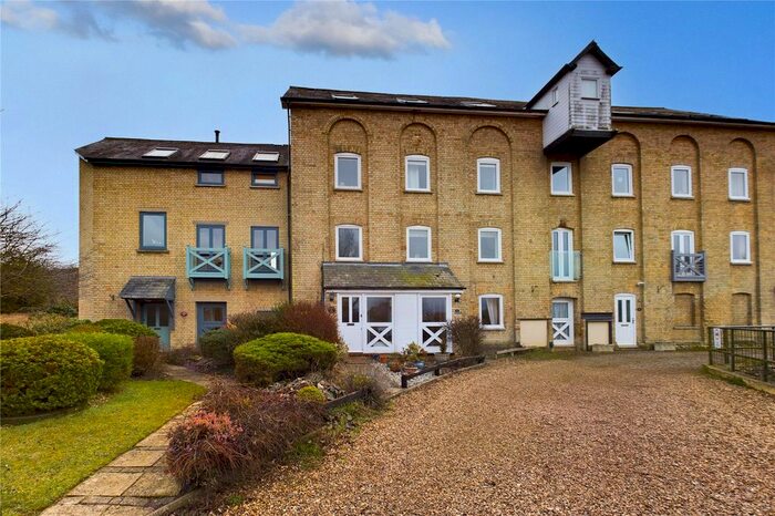 4 Bedroom Terraced House For Sale In Mill Lane, Langford, Biggleswade, Bedfordshire, SG18