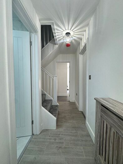 5 Bedroom Semi-Detached House To Rent In Pickett Avenue, Headington, Oxford, Oxfordshire, OX3