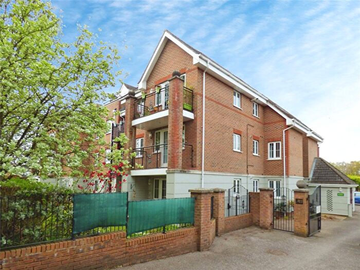 2 Bedroom Flat For Sale In Wildern Lane, Hedge End, Southampton, SO30