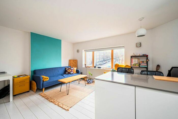 1 Bedroom Flat To Rent In Essex Road, Angel, London, N1