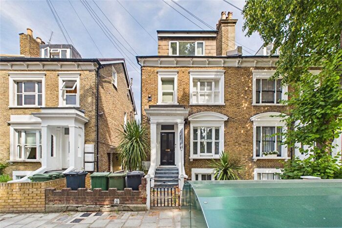 2 Bedroom Flat For Sale In Drewstead Road, London, SW16