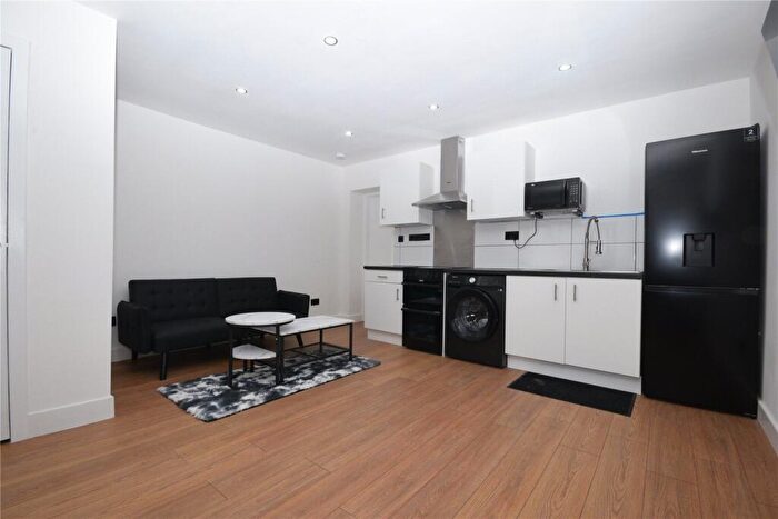 1 Bedroom Apartment To Rent In Flat, Leeds Road, Rothwell, Leeds, West Yorkshire, LS26
