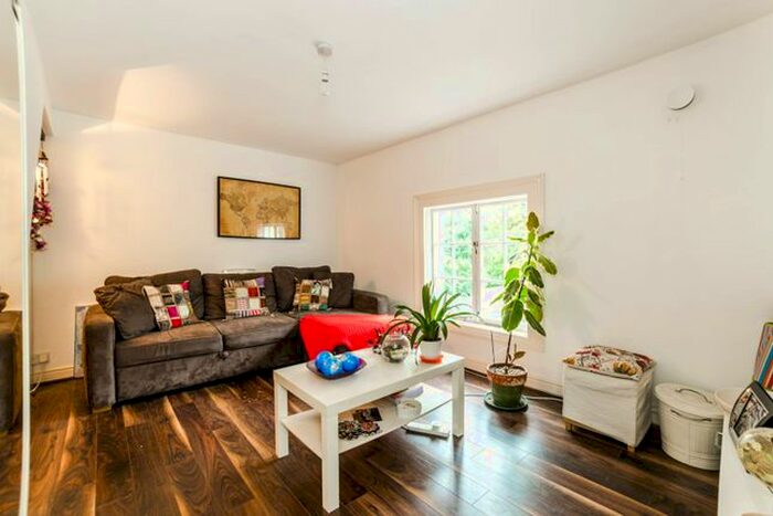 1 Bedroom Flat To Rent In Tollington Park, Tollington Park, London N4