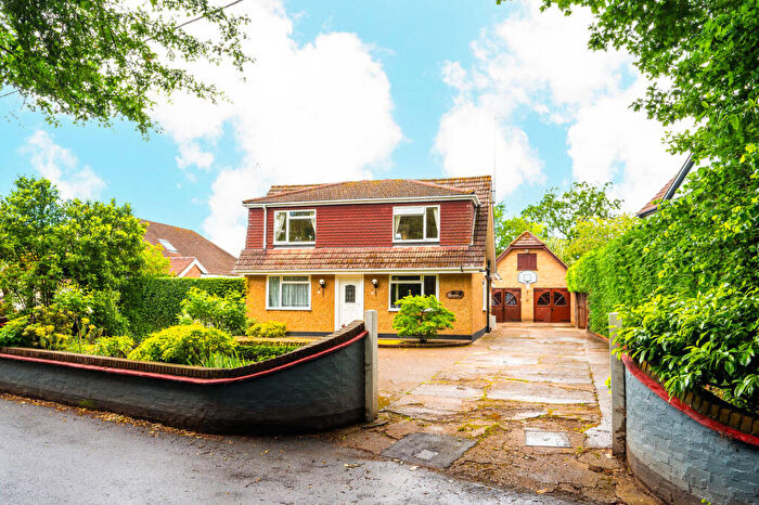 4 Bedroom Bungalow For Sale In Fenns Lane, West End, Woking, GU24